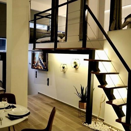 Cosy Loft Apartment Patras Bagian luar foto