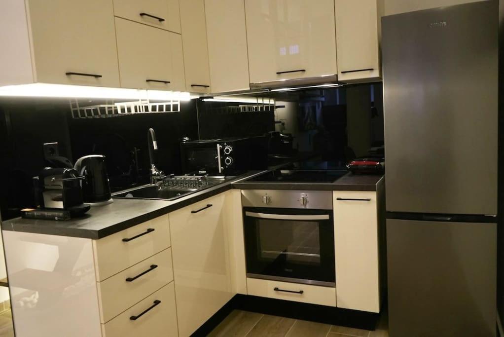 Cosy Loft Apartment Patras Bagian luar foto