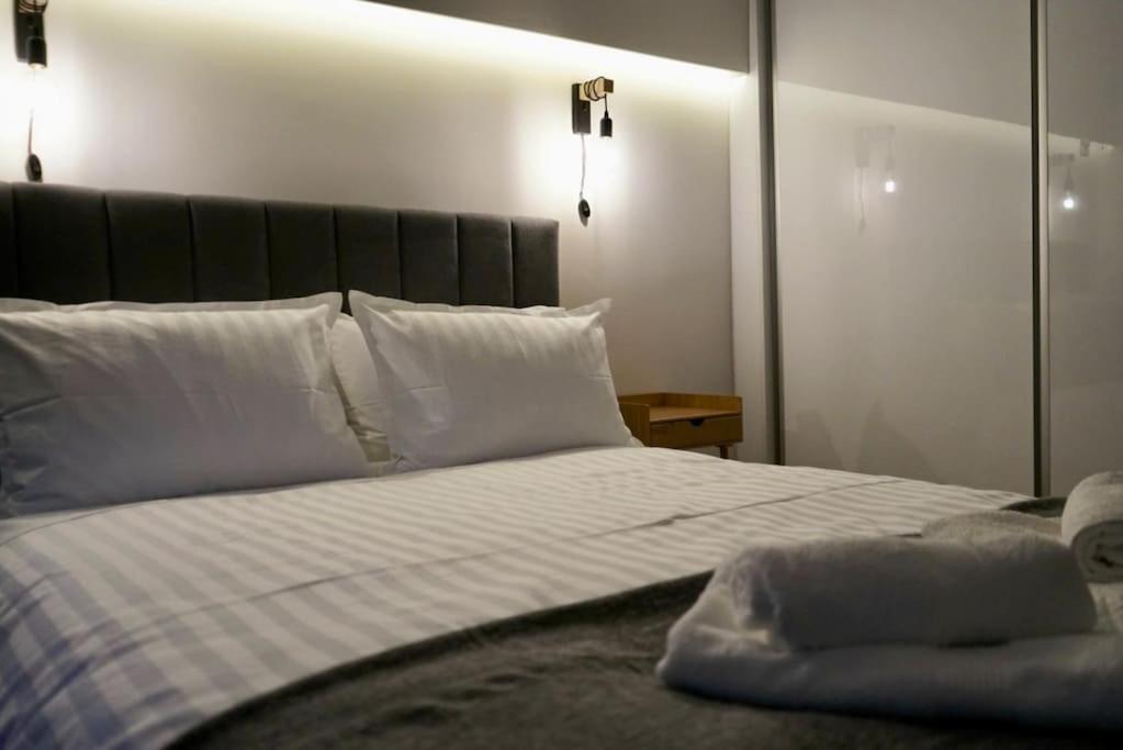 Cosy Loft Apartment Patras Bagian luar foto